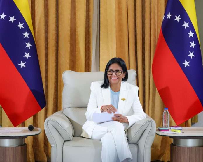 Trinitarios reconocen a Delcy Rodríguez